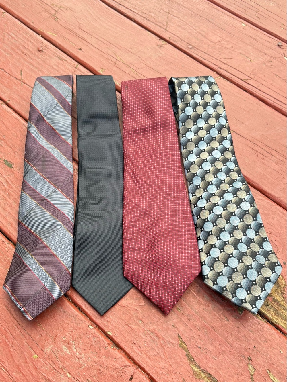 Men’s Silk Neck Ties Lot Of Four Assorted Brands And Colors